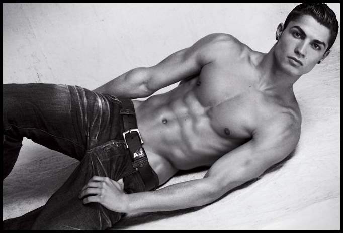 Обнаженный Криштиану Роналду (Cristiano Ronaldo) для Armani, голый Криштиану Роналду