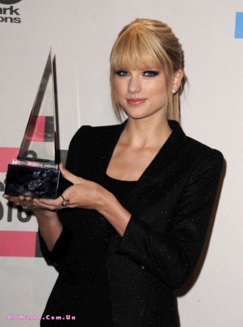Тейлор Свифт на American Music Awards