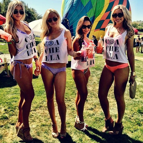 Сексуальные девушки с фестиваля "Coachella 2013"