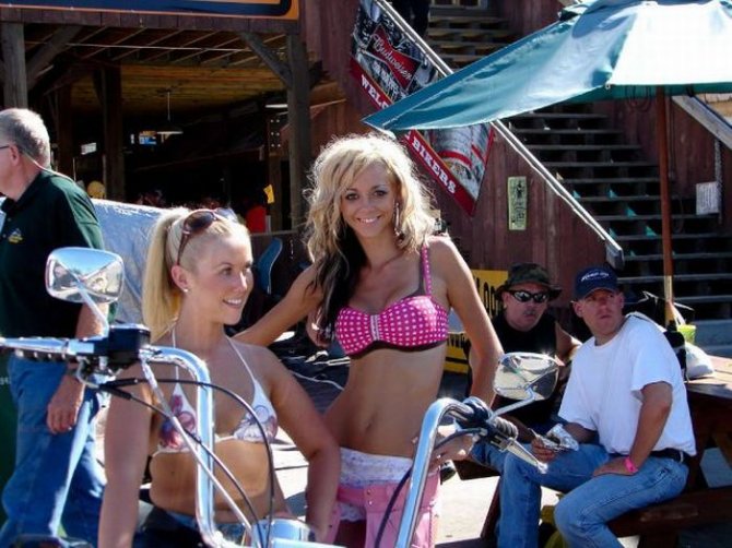 Девушки с фестиваля Sturgis