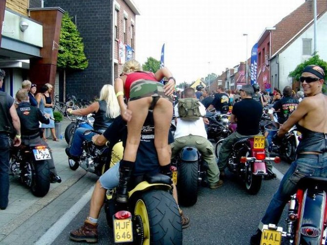 Девушки с фестиваля Sturgis