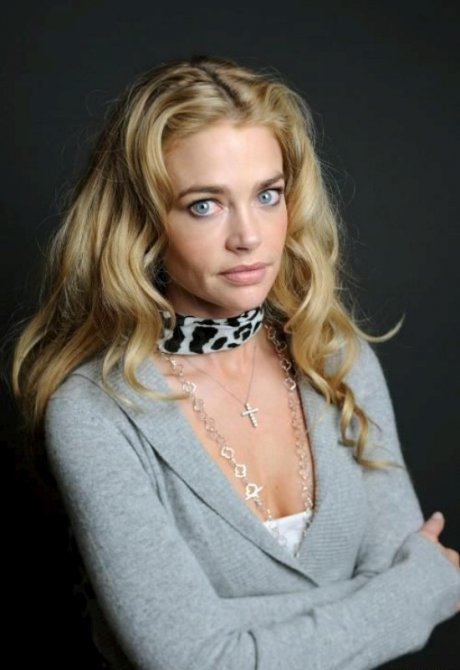 Изменчивая в настроении Denise Richards