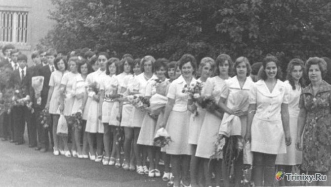 Как изменился вид выпускного платья с 1960 по 2013 годы