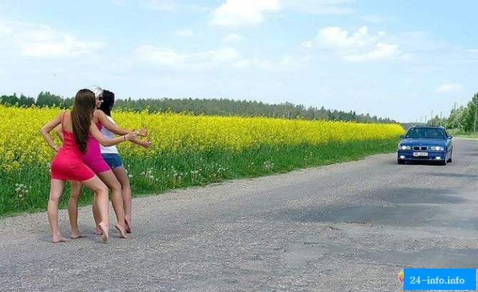 Красивые девушки и автомобили