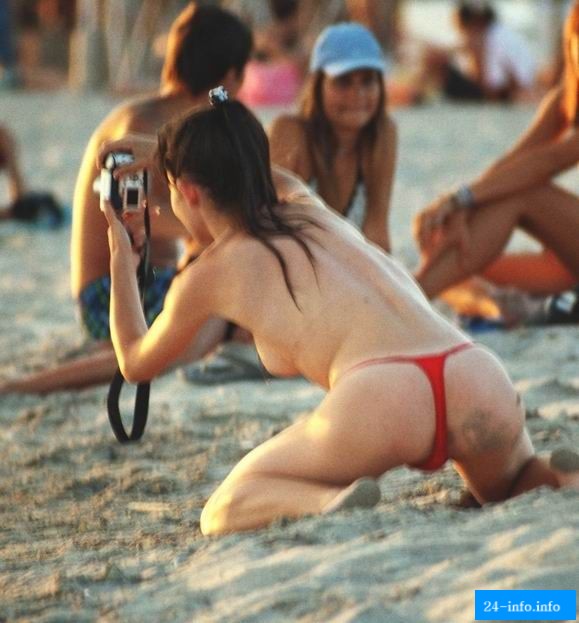 Девушки фотографируют )) (4 фотографии)