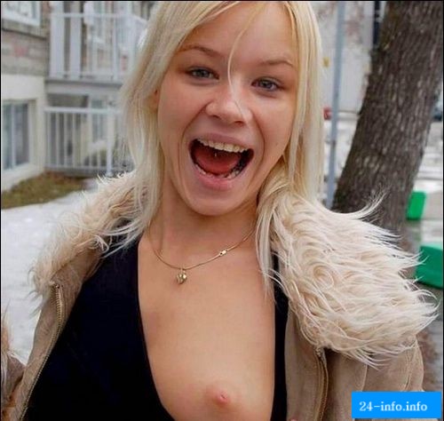 Невнимательность или случайность. Подборка девушек с выпавшими прелестями