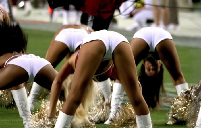 Девушки из группы поддержки команды Redskins