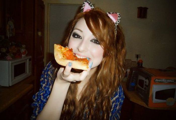 Девушки ft Пицца ( 23 фото )