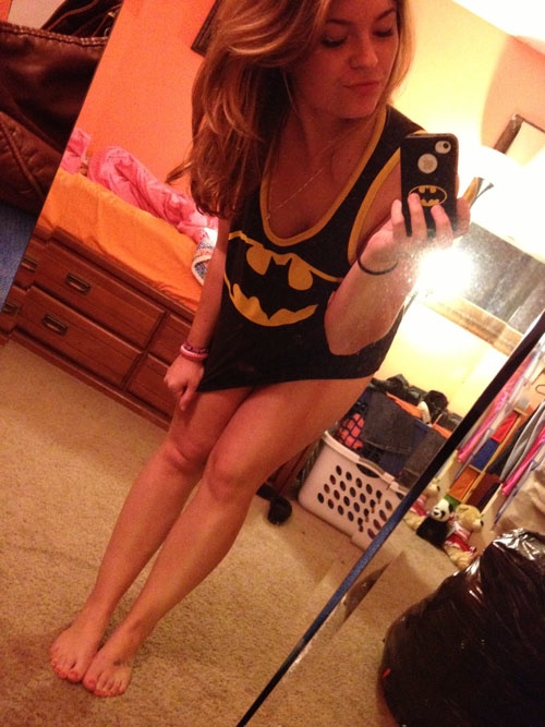 Bad girls bend at the waist (42 Photos)