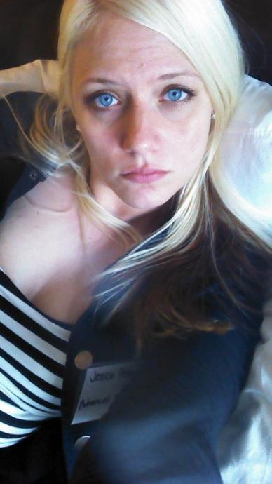 Chivettes bored at work (32 Photos)