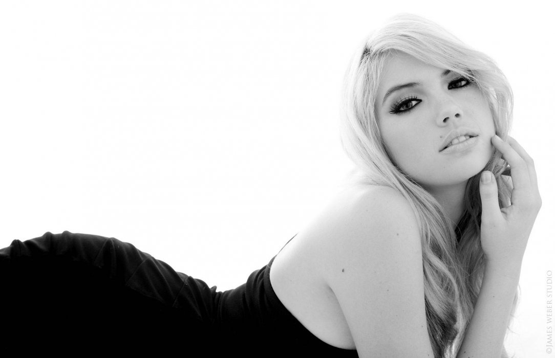 Kate Upton – Lingerie Photoshoot