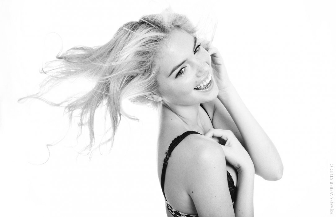 Kate Upton – Lingerie Photoshoot
