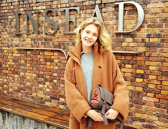 Наталья Водянова пришла на вечеринку редактора Vogue в неподобающем наряде
