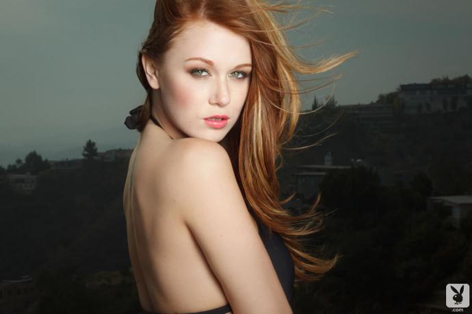 Сиськатая Leanna Decker