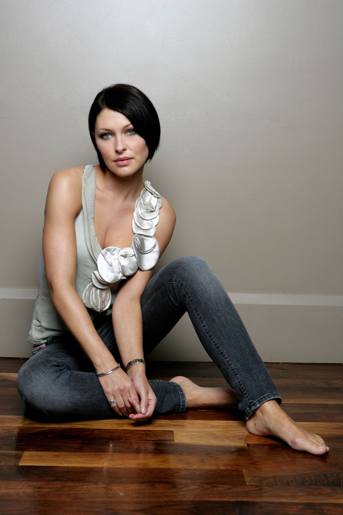 Эмма Уиллис (Emma Willis) в фотосессии Рэйчел Джозеф