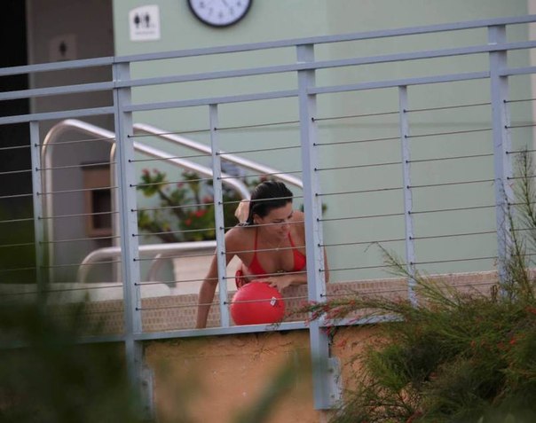 Eva Longoria – Bikini Candids in Miami