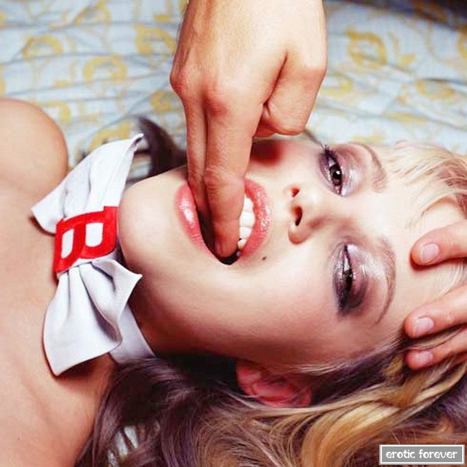 Провокационный фотограф Cornelie Tollens (эротика)