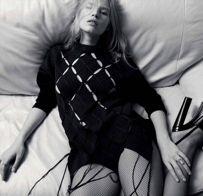 Анна Юэрс (Anna Ewers) в фотосессии Даниеля Джексона