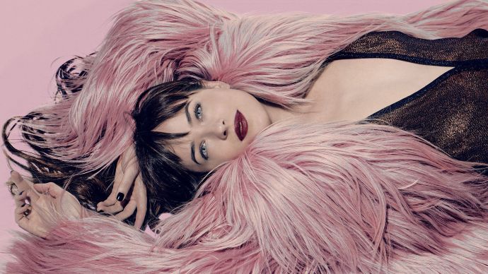 Дакота Джонсон (Dakota Johnson) в фотосессии для телешоу Saturday Night Live (2015)