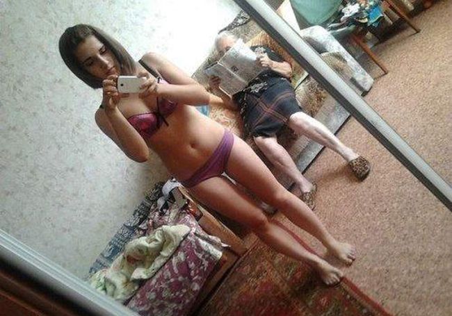 Глупые и смешные фотографии девушек из социальных сетей