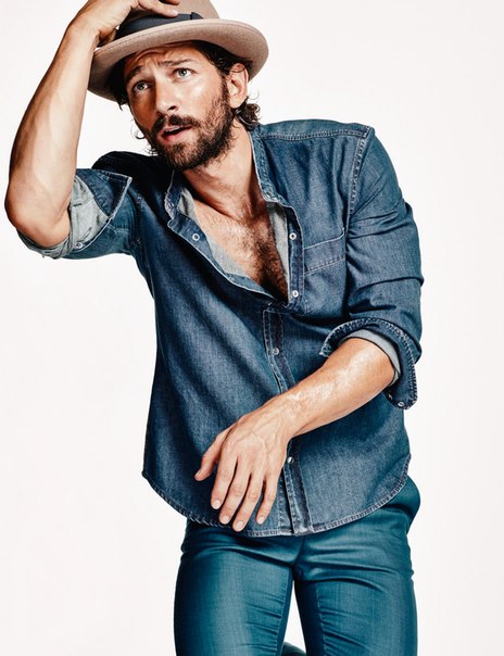 Michiel Huisman and Crista Cober by Marc de Groot