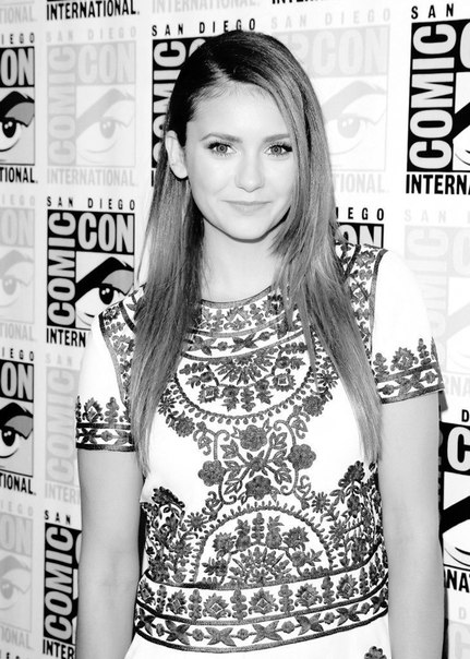 Nina Dobrev просто красотка