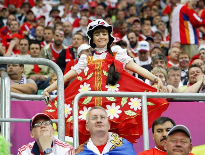 Болельщицы с чемпионатов Евро 2008-2012