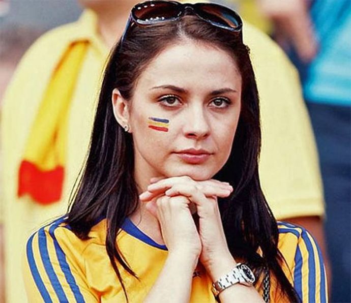 Болельщицы с чемпионатов Евро 2008-2012