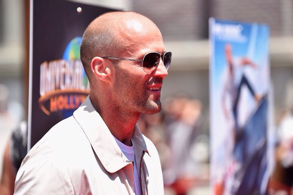 Джейсон Стэтхэм на открытии аттракциона "Fast and Furious"