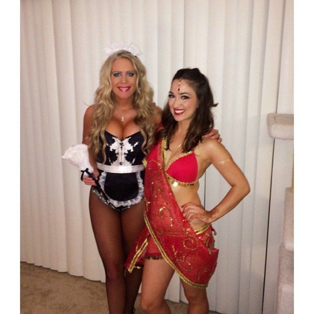 Как веселятся на вечеринке Playboy Halloween Party