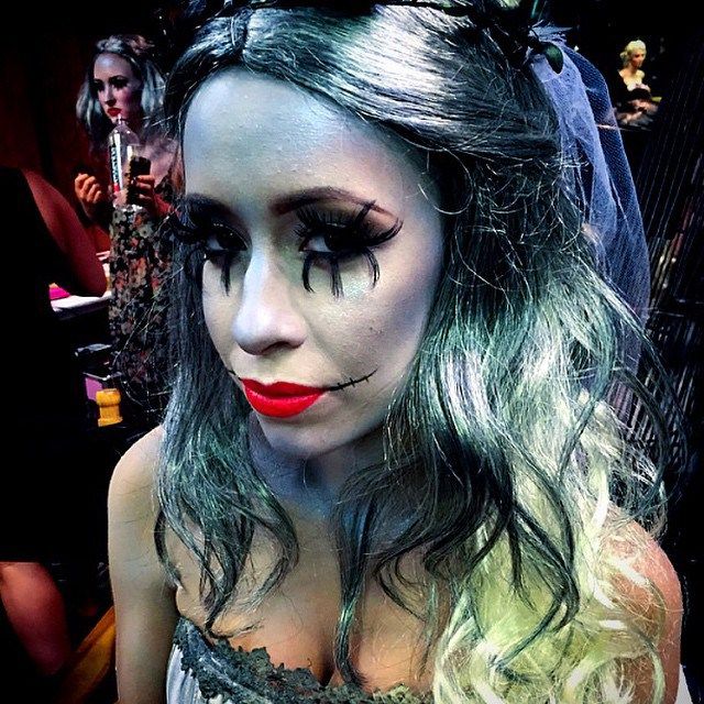 Как веселятся на вечеринке Playboy Halloween Party
