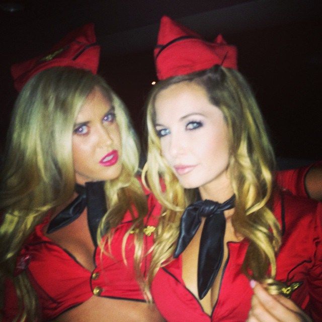 Как веселятся на вечеринке Playboy Halloween Party