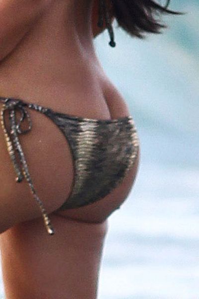 Попа Kim Kardashian