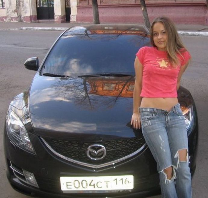 Девушки и их автомобили (фото)