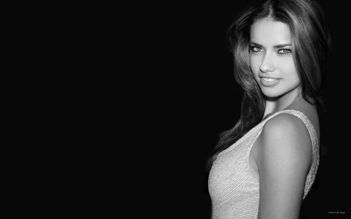 Ангел Victoria’s Secret -Adriana Lima