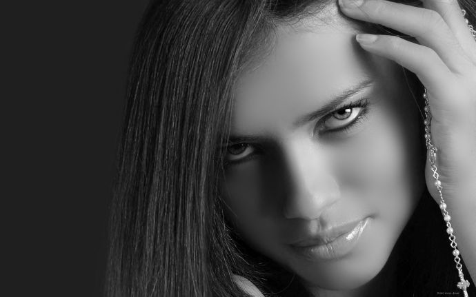 Ангел Victoria’s Secret -Adriana Lima