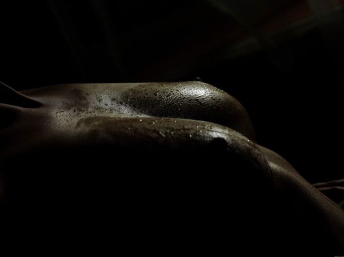 И кто скажет что она не прекрасна - (фото 18+)