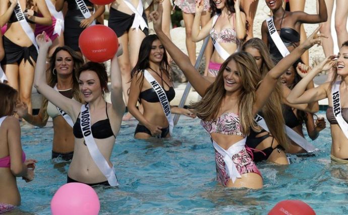 Как прошел выход в купальниках на конкурсе «Мисс Вселенная 2015»
