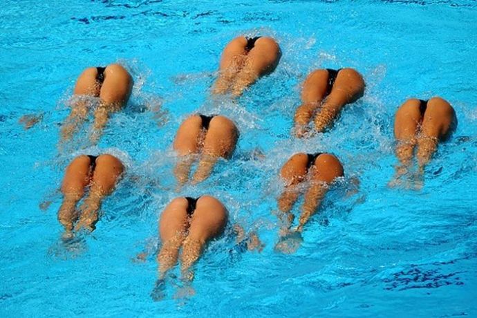 Откровенные позы симпатичных спортсменок. Часть 3