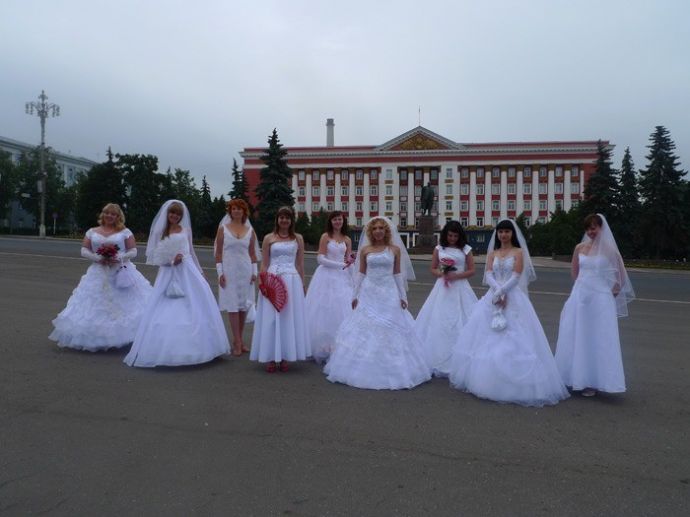 Парад невест в Курске