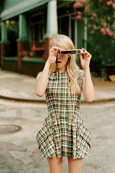 Эмма Робертс на фотосессии для ноябрьского номера журнала «Teen Vogue»