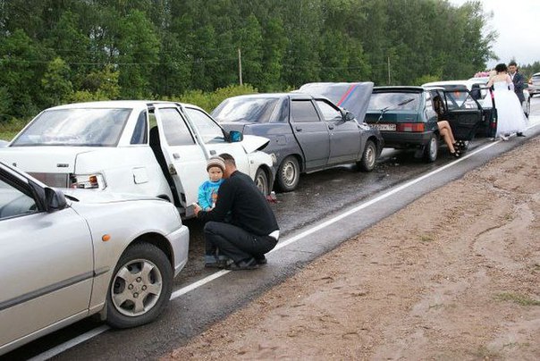 Непередаваемый антураж русских свадеб.