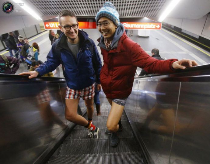 День в метро без штанов 2016