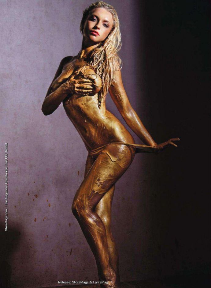 Голая April Summers - Playboy October 2011 (10-2011) Macedonia