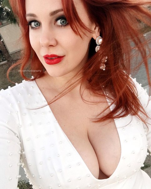 Мейтленд Уорд (Maitland Ward) в белом платье
