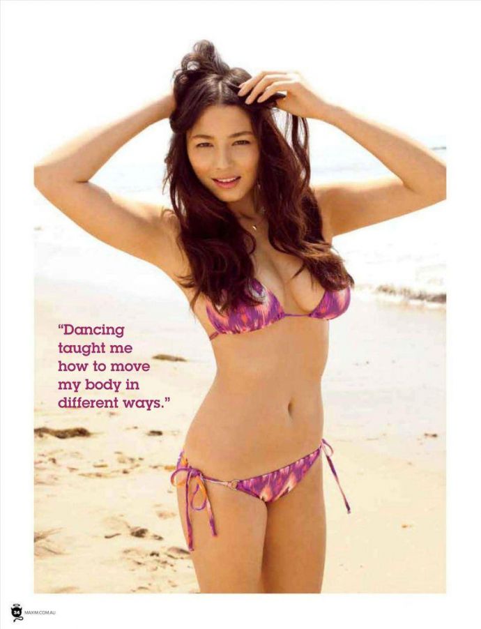 Откровенная Jessica Gomes - Maxim December 2011 (12-2011) Australia