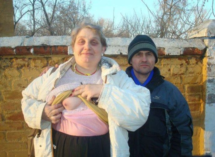 Чем баба страшнее, тем больше у нее сиськи