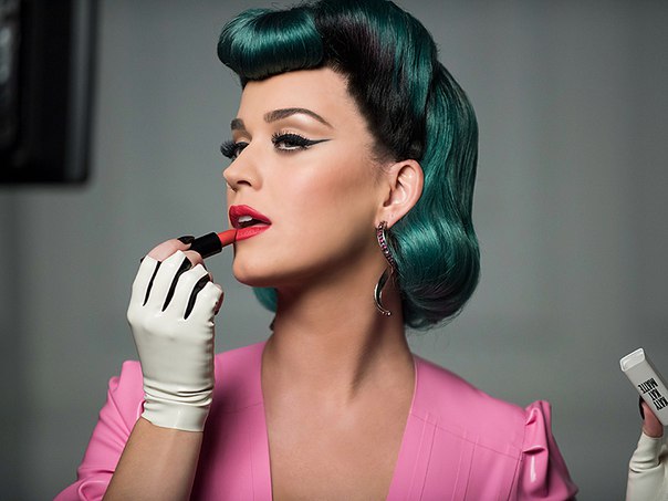 Кэти Перри на съемках промо косметики Covergirl Katy Kat