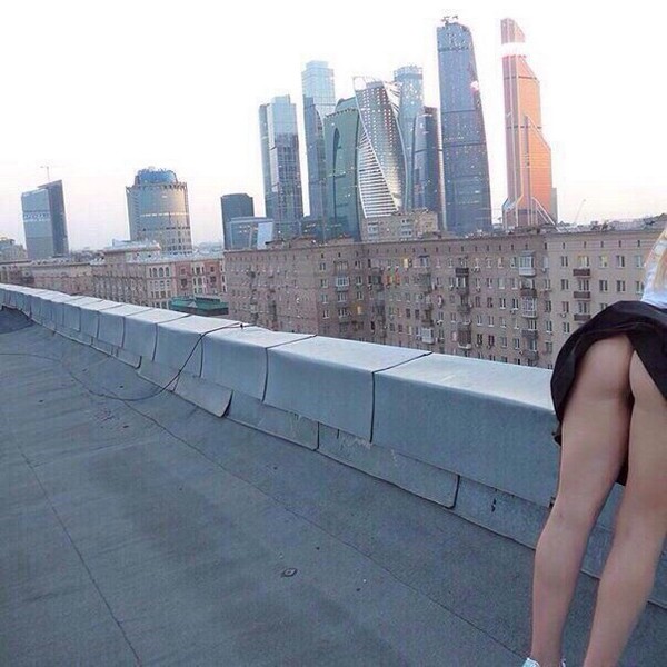 Пьяная в жопу молодежь