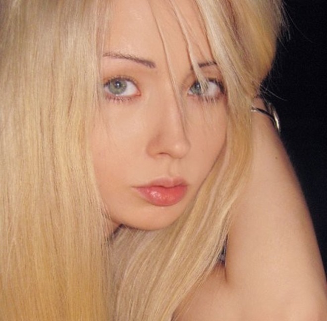 Живая кукла Барби, Валерия Лукьянова, показала, как выглядит без косметики и Фотошопа